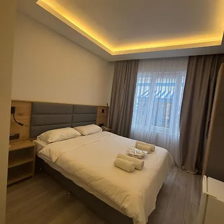 Hotel Bueyuekada Marine House